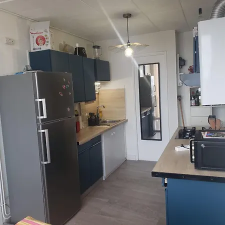 Colocation A Mermoz Lyon Reservee Aux Etudiants Privatunterkunft Bron