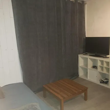 Colocation A Mermoz Lyon Reservee Aux Etudiants Rum i privatbostad *